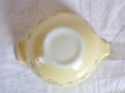 送料無料]PYREX（パイレックス）；シンデレラボウル4個SET